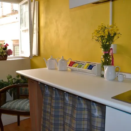 Studio In Centre